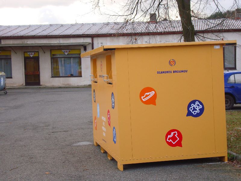 Kontejnery na ošacení v Příbrami - kontejner_textil_Ke_Kocabe