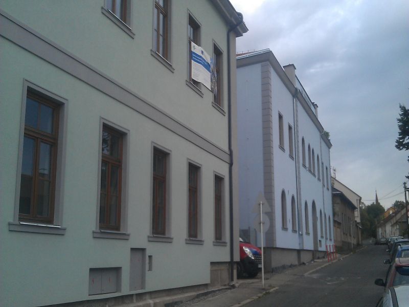 Pohled na zateplenou budovu ZŠ