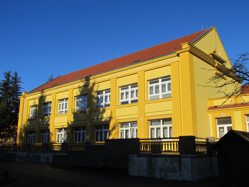 Pohled na zateplenou budovu MŠ