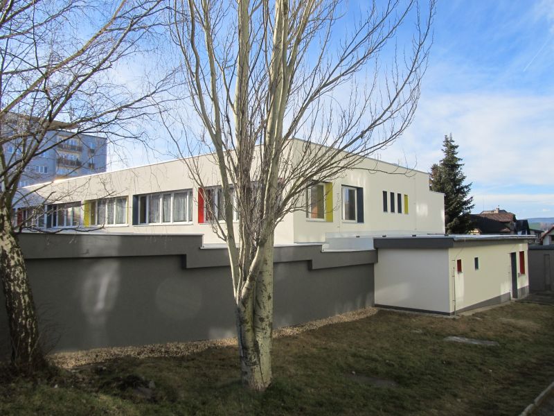 Pohled na zateplenou budovu MŠ