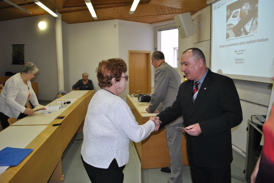Příbramská Akademie třetího věku zahájila literární kurz pro seniory - DSC_0046