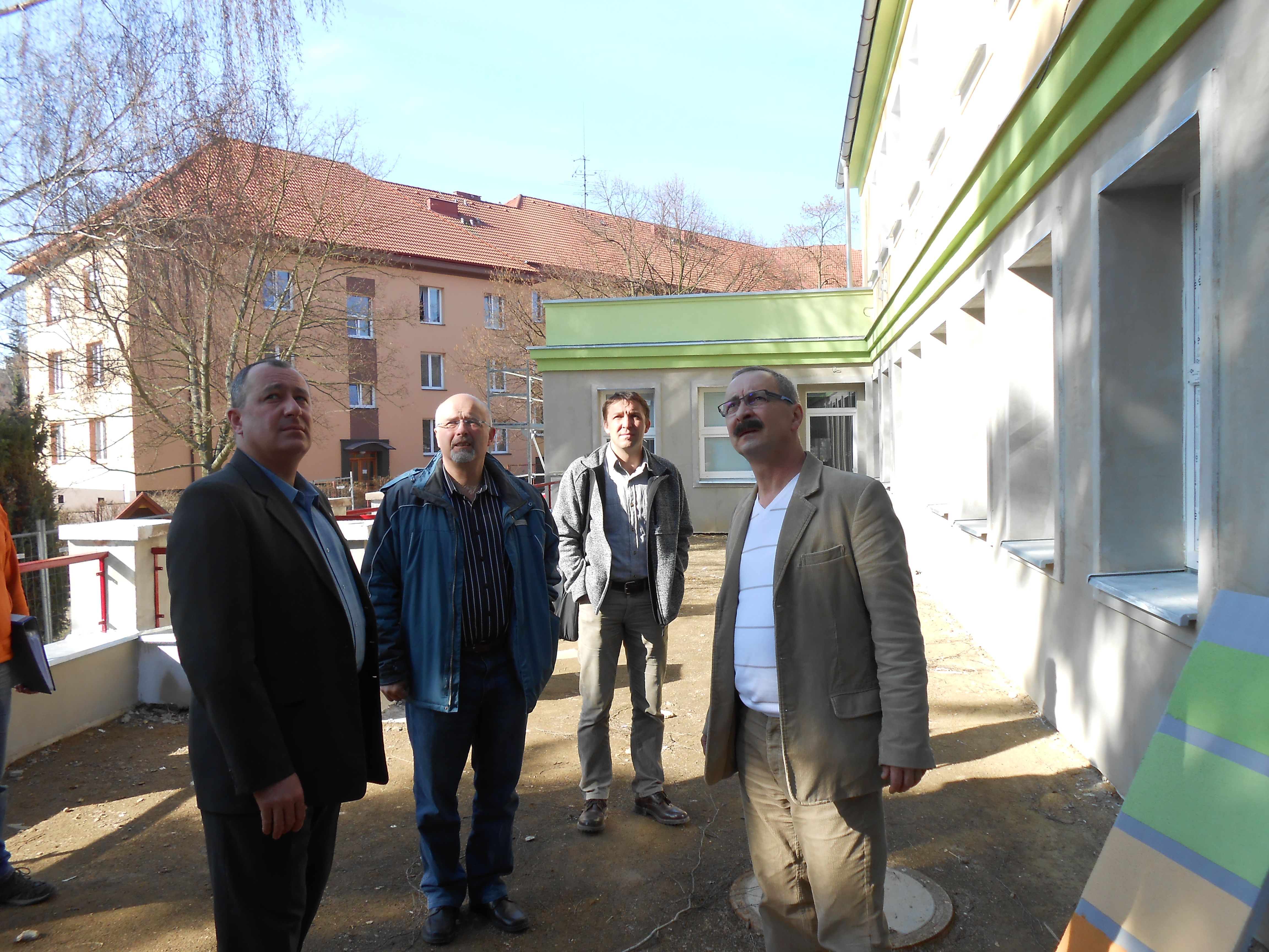 Místostarosta MUDr. Ivan Šedivý a radní Ing. Juraj Molnár si prohlédli mateřské školy. - m_scaron__3