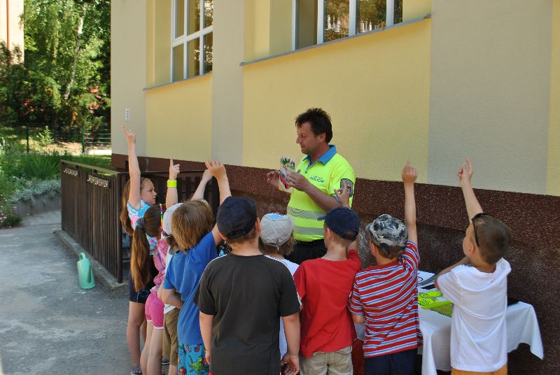 Děti z příbramských mateřinek se učily základy dopravní výchovy a zdravovědy - 3