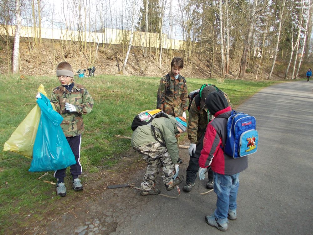 Ukliďme Česko v Příbrami 18. 4. 2015 - uklidme_cesko