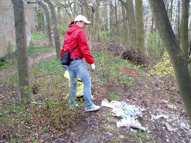 Ukliďme Česko v Příbrami 18. 4. 2015 - uklidme_cesko_2