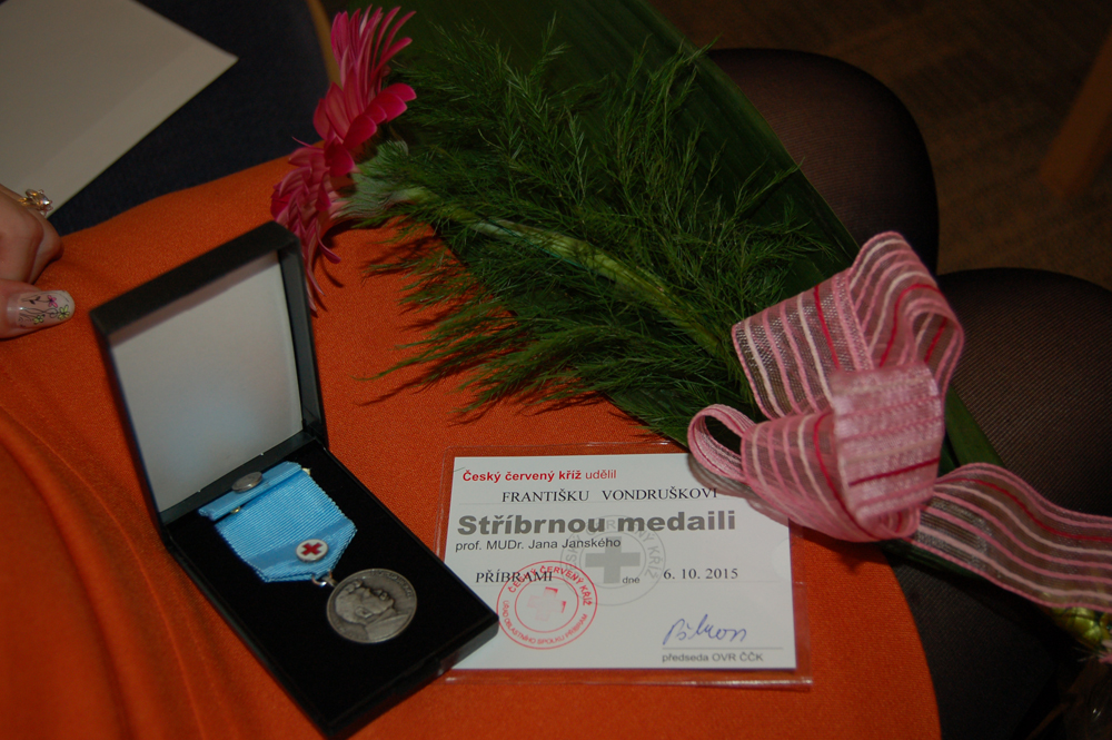 Předávání plaket profesora MUDr. Jana Janského - darci%202
