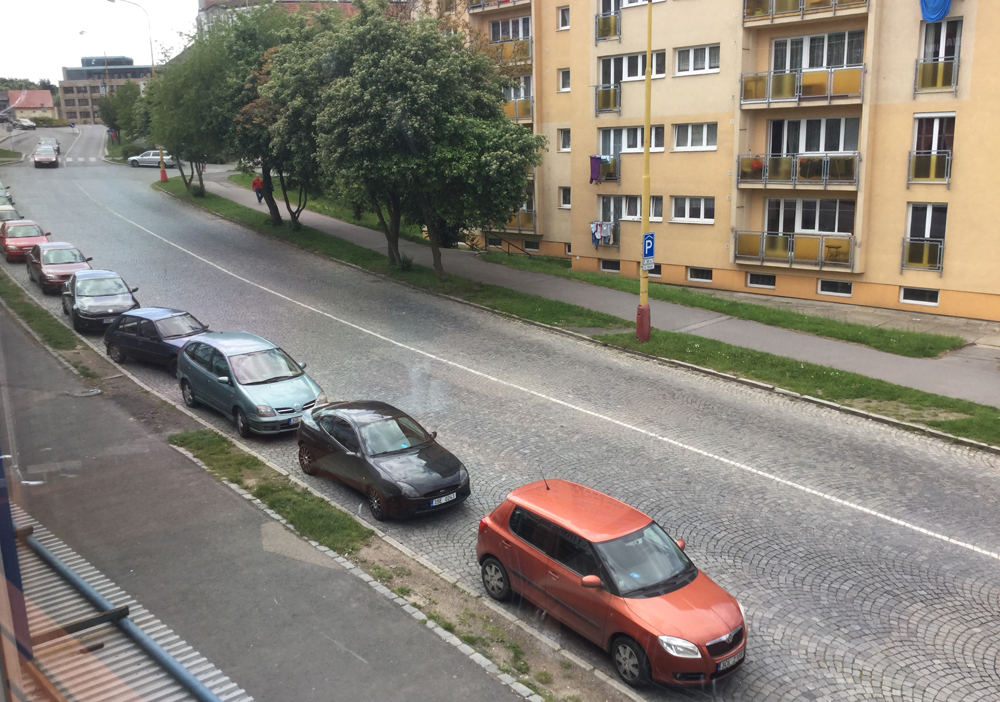 Plzeňská ulice: kostky zmizí, nahradí je asfalt - Plzenska