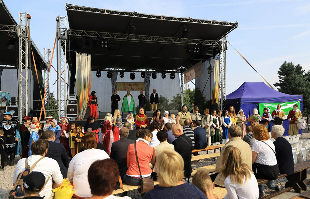Svatohorská šalmaj 2017: Nádvoří Svaté Hory doslova praskalo ve švech - 04%20salmaj