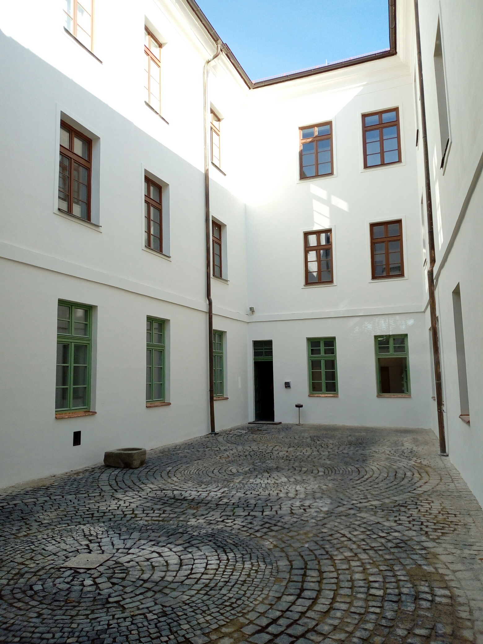 Rekonstrukce atria v objektu Zámeček - Ernestinum - IMG_20180918_100514_resized_20180918_100815263