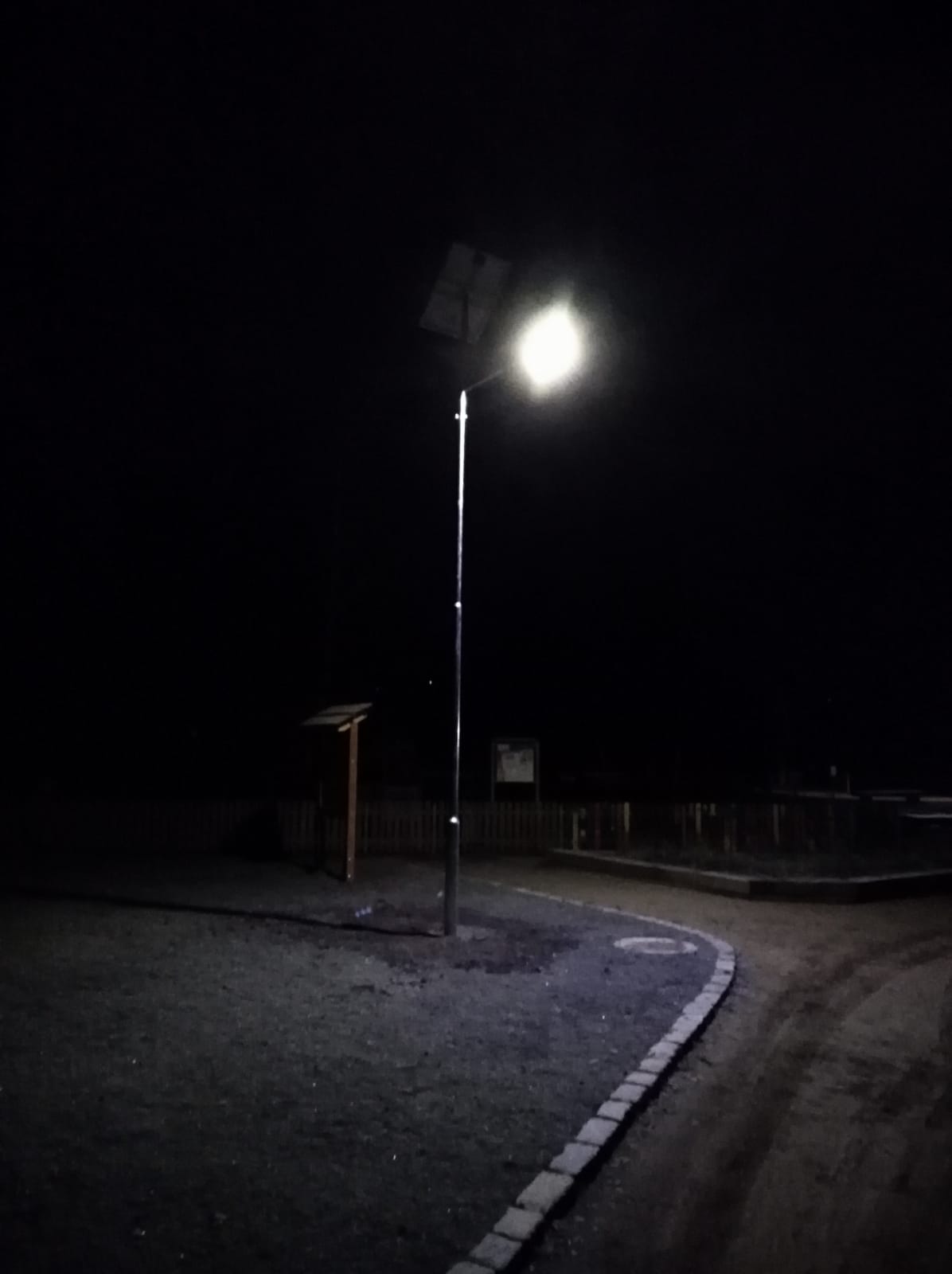Solární osvětlení kolem Nováku je již hotové - sol%C3%A1rn%C3%AD%20lampa%20NR