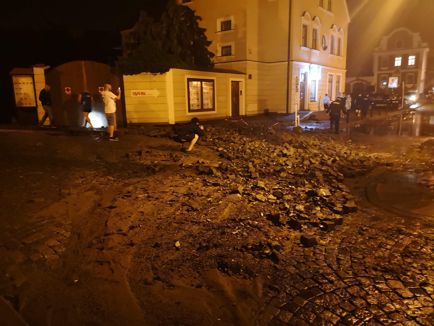 Škody po bouřce se sčítají - IMG_20190606_230712