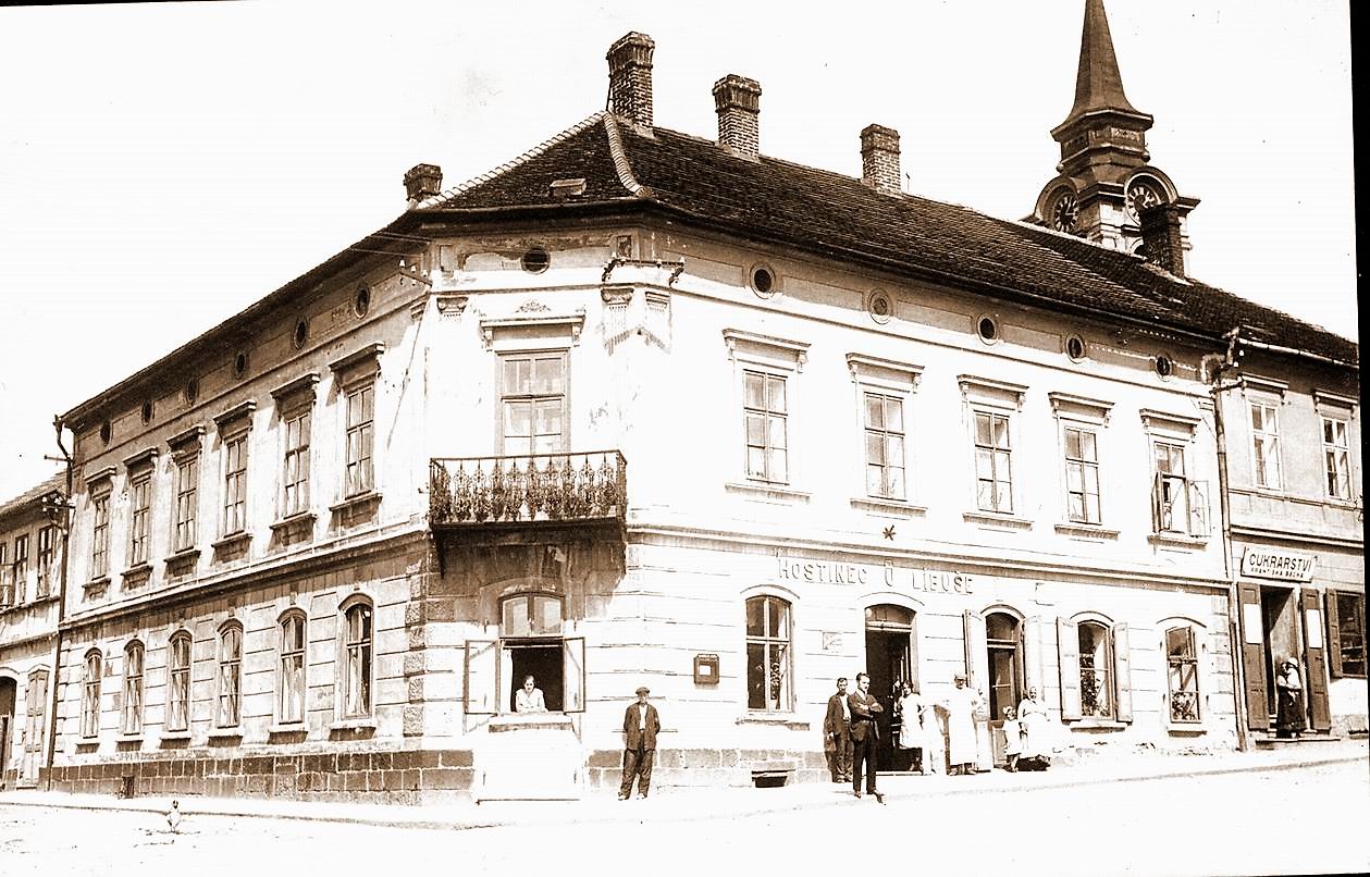 Rekonstrukce náměstí J. A. Alise - hostinec%20U%20Libu%C5%A1e%20po%201930