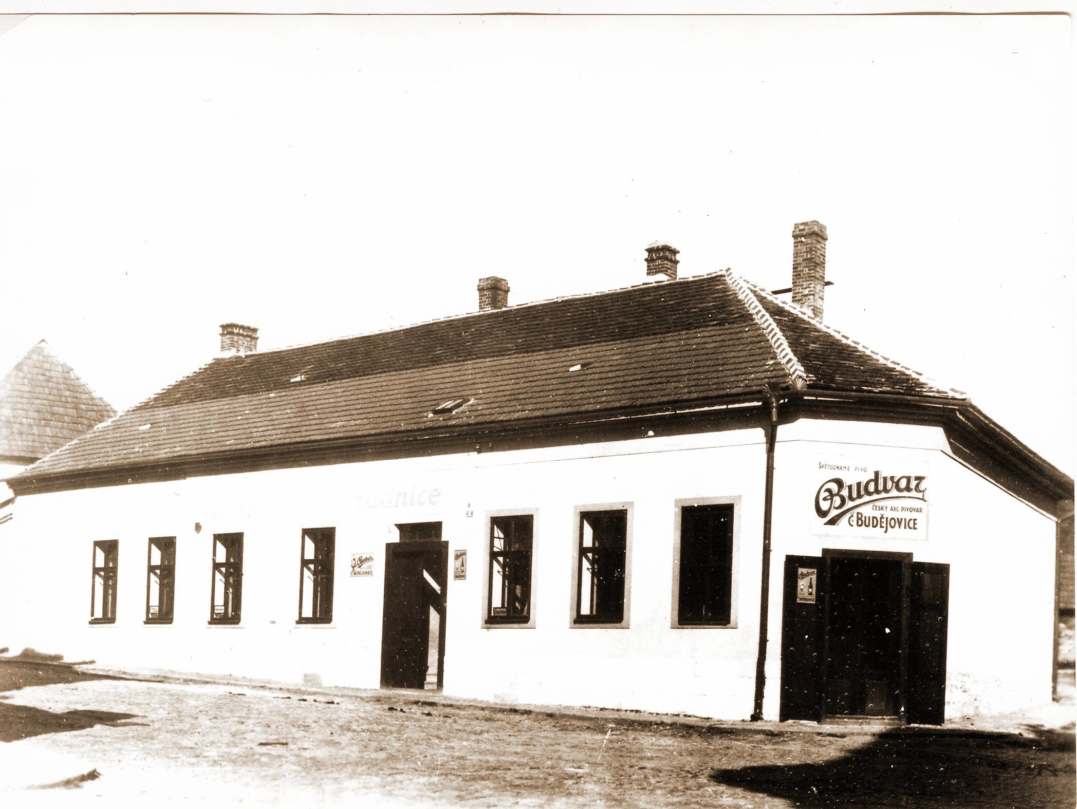 Rekonstrukce náměstí J. A. Alise - restaurace%20U%20radnice%20%C4%8Dp.8%20zbour%C3%A1no%201978