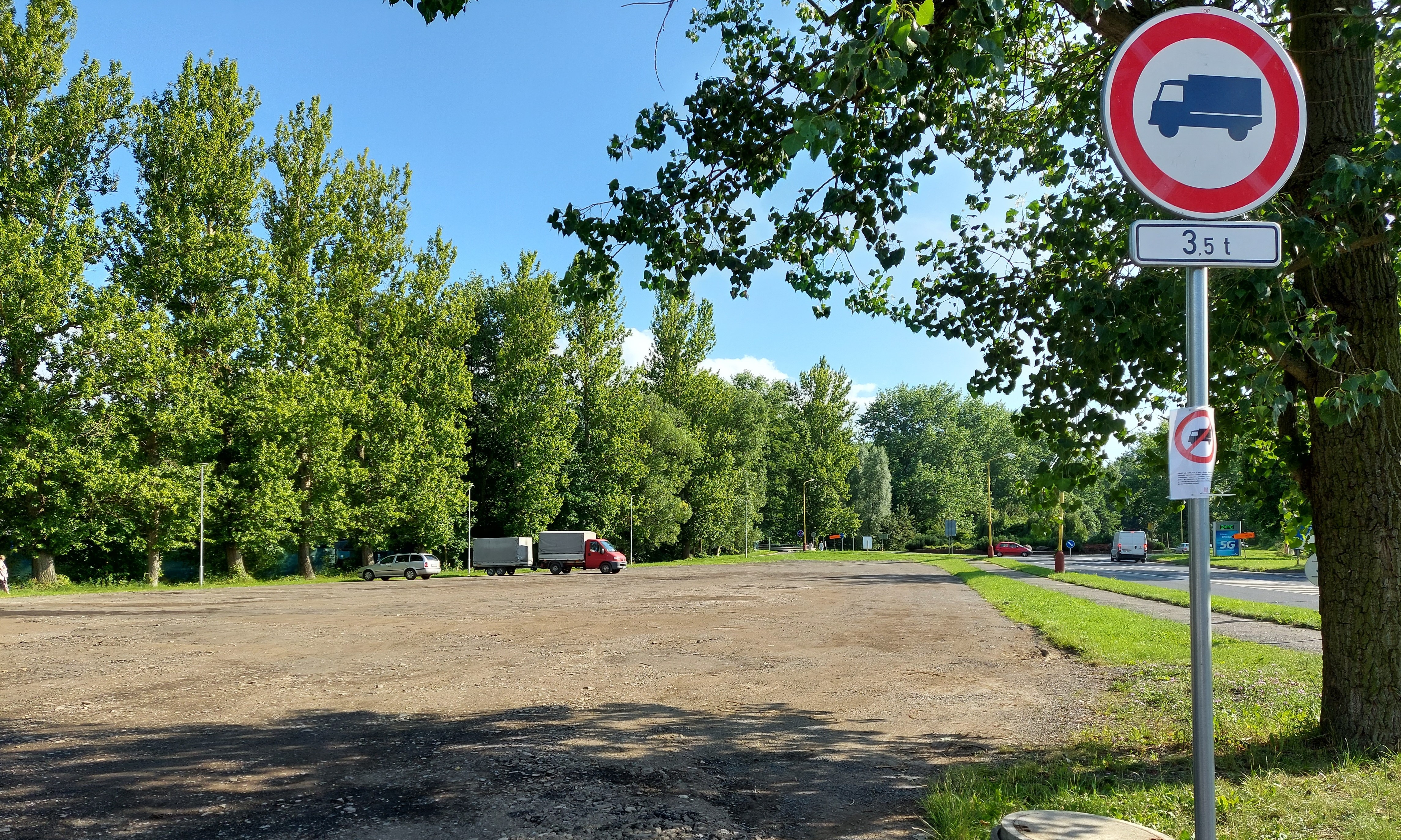 Parkoviště na Flusárně