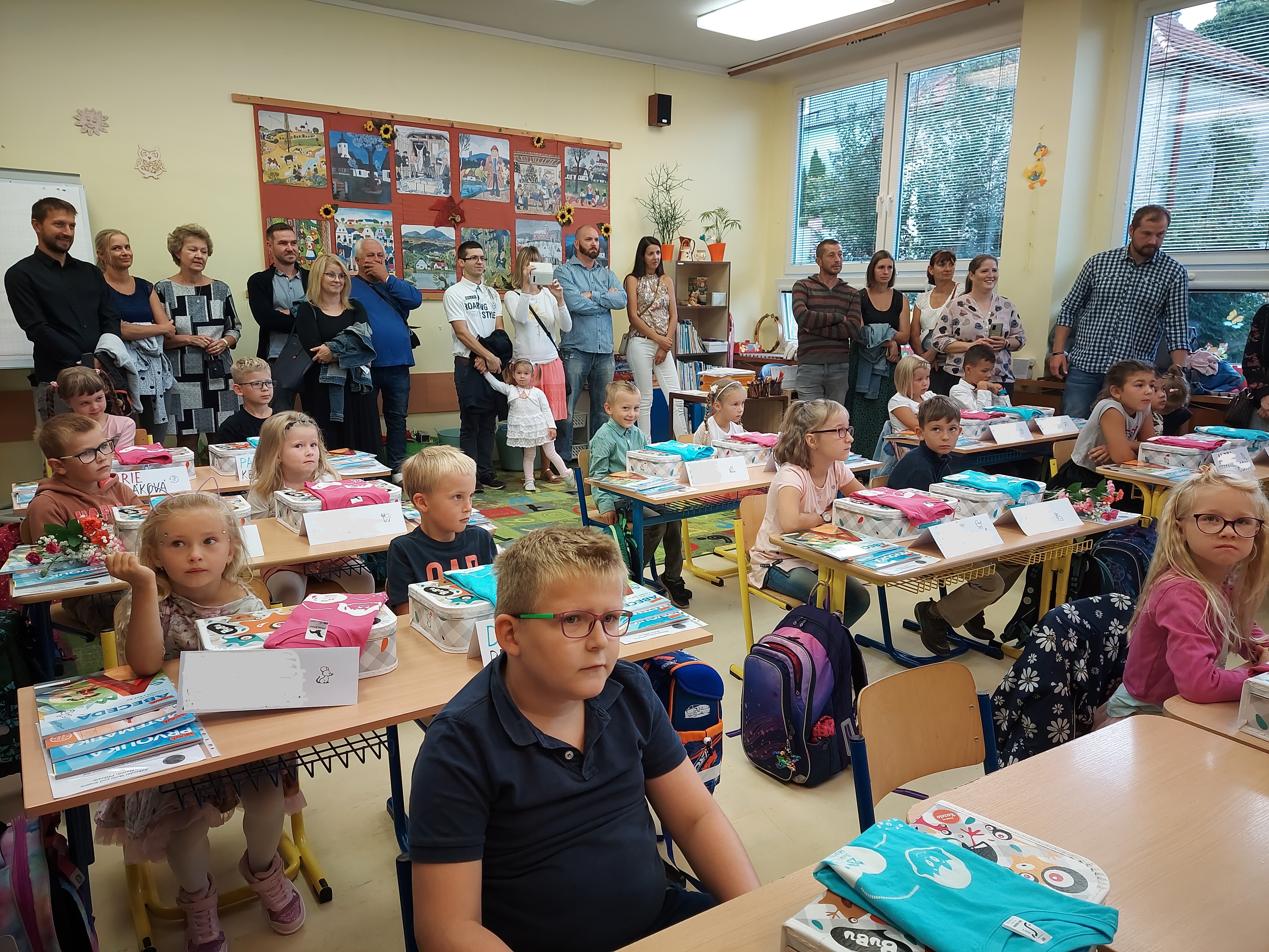 Do prvních tříd nastoupilo 430 dětí - 20220901_080448